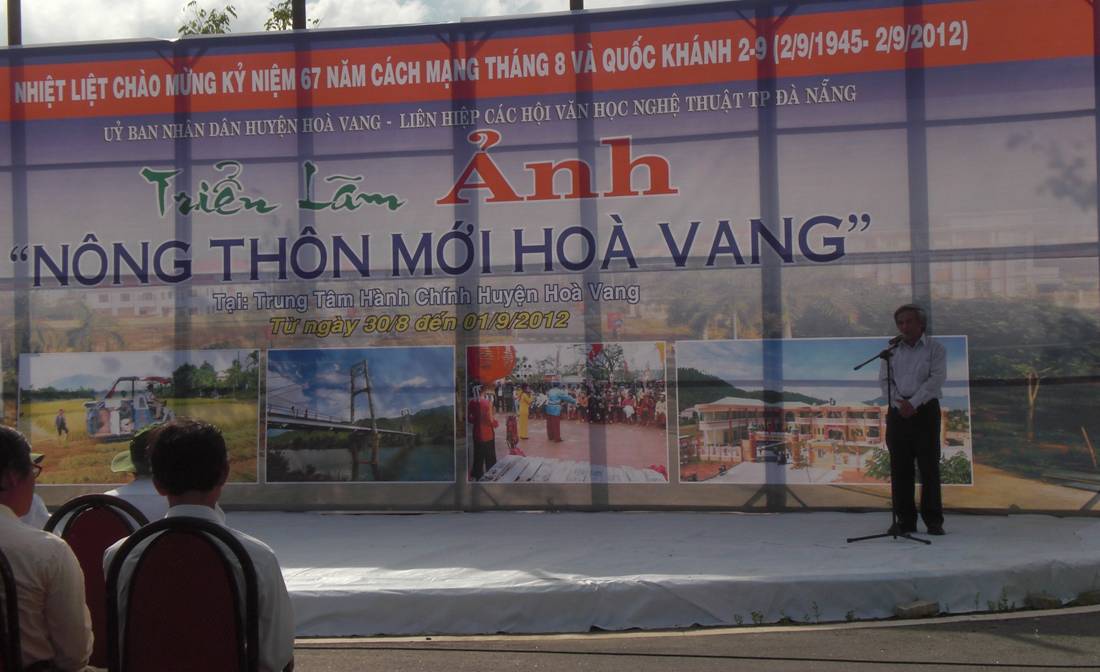 UBND thành phố Đà Nẵng gặp mặt văn nghệ sĩ được khen thưởng và phong tặng các danh hiệu Nhà nước về văn học nghệ thuật năm 2012