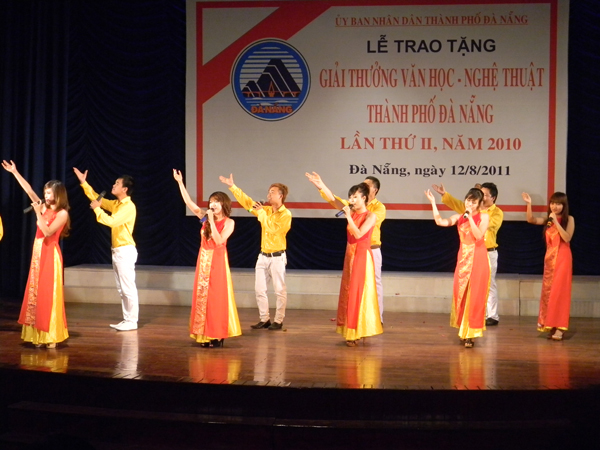 LỄ TRAO GIẢI THƯỞNG VĂN HỌC NGHỆ THUẬT THÀNH PHỐ ĐÀ NẴNG LẦN THỨ II NĂM 2010