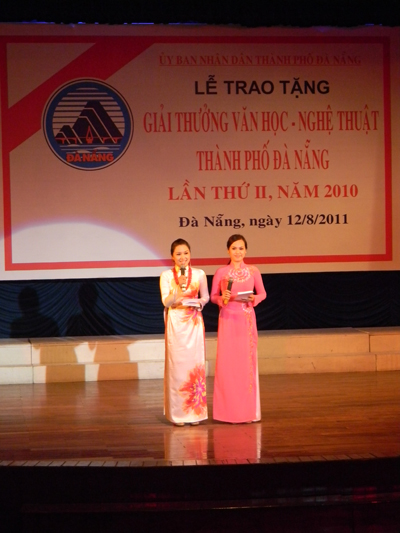 LỄ TRAO GIẢI THƯỞNG VĂN HỌC NGHỆ THUẬT THÀNH PHỐ ĐÀ NẴNG LẦN THỨ II NĂM 2010