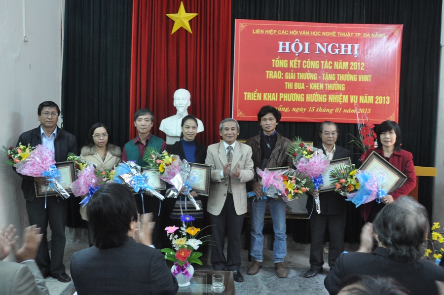 HỘI NGHỊ TỔNG KẾT NĂM 2012