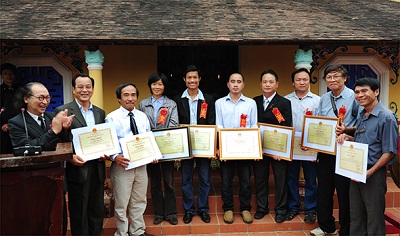 Nhận giải xuất sắc và bằng khen của Hội NSNA Việt Nam 