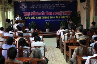 Tham dự Trại sáng tác ảnh nghệ thuật khu vực Nam Trung bộ & Tây Nguyên