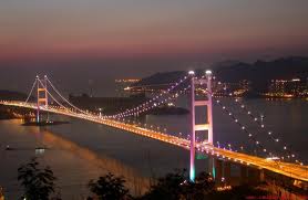 Những cây cầu thành phố - Trần Nhã Thụy