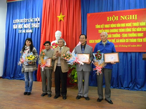 HỘI NGHỊ TỔNG KẾT NĂM 2013