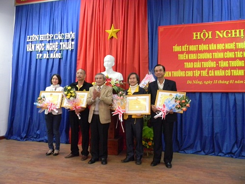 HỘI NGHỊ TỔNG KẾT NĂM 2013