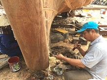Nghề đóng ghe thuyền truyền thống ở Đà Nẵng - Đinh Thị Trang