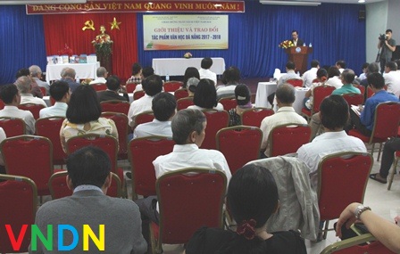 Giới thiệu và trao đổi tác phẩm văn học Đà Nẵng 2017 - 2018