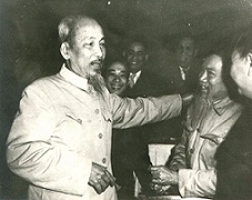 Nghĩ về lời khuyên của Bác Hồ với văn học, nghệ thuật Việt Nam