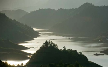 Nỗi nhớ trong Tây Tiến và Bên kia Sông Đuống - Nguyễn Minh Hùng