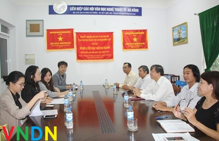 Chủ tịch Liên hiệp các Hội Văn học - Nghệ thuật thành phố Đà Nẵng gửi thư thăm hỏi nhân dân DaeGu