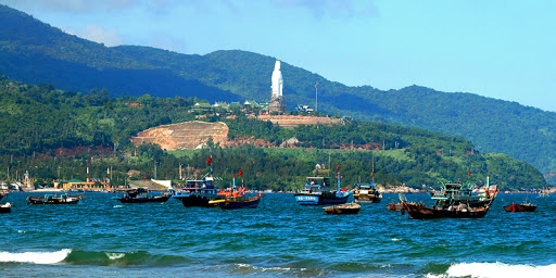 Sơn Trà mây bay