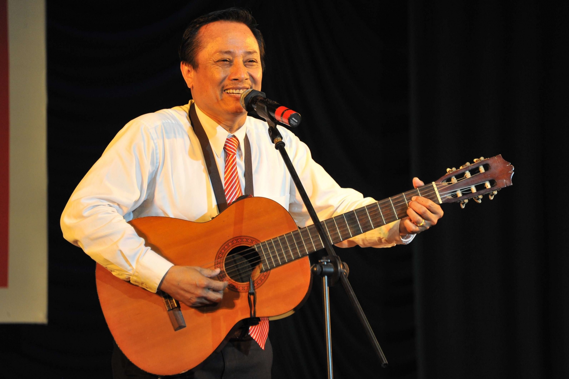 Nhạc sĩ Nguyễn Đình Thậm