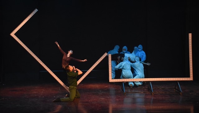 Biểu diễn các tác phẩm múa chủ đề Vũ khúc sông Hàn vượt qua đại dịch