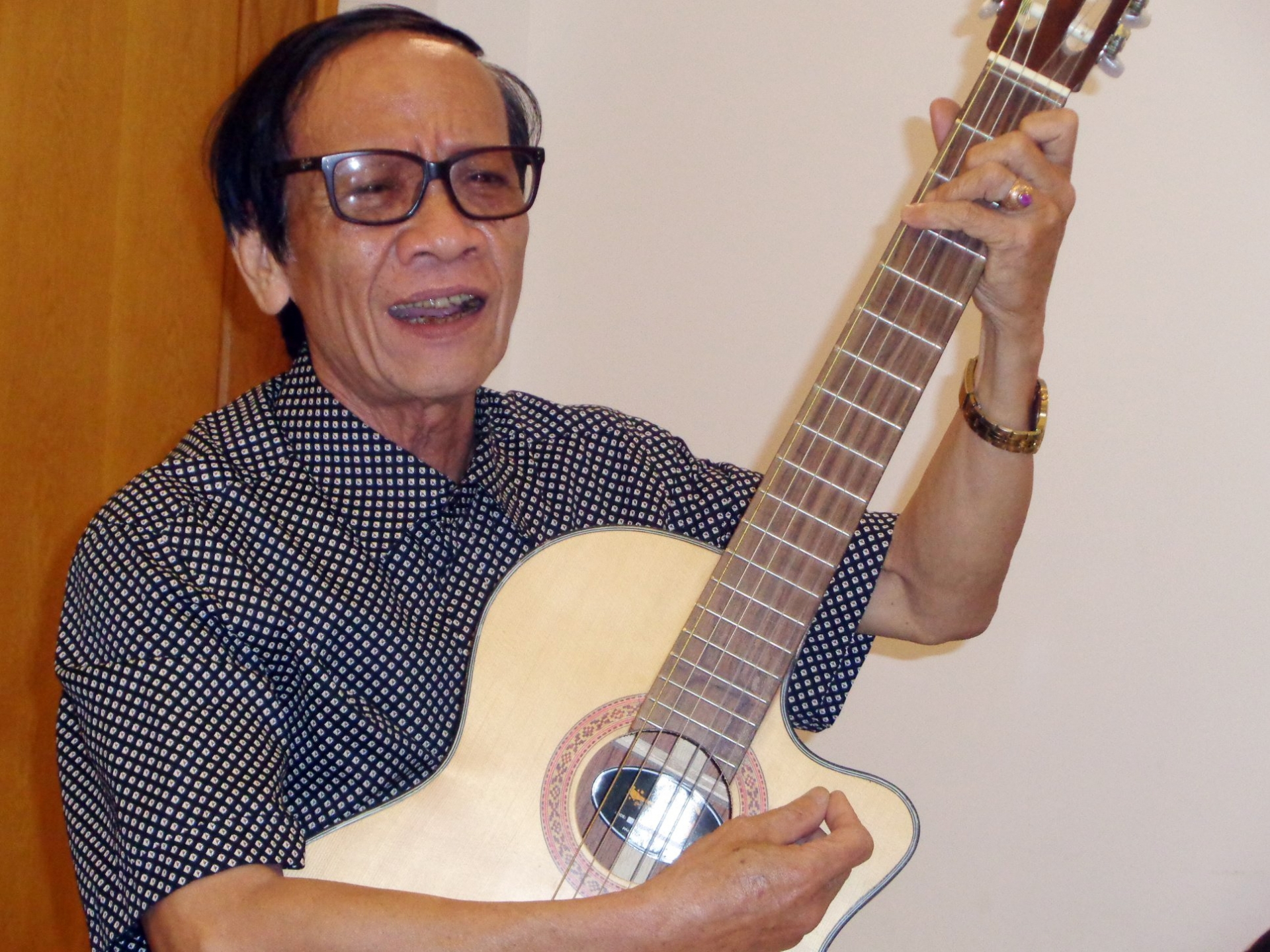 Nhạc sĩ Minh Đức và câu chuyện "con tằm nhả tơ"