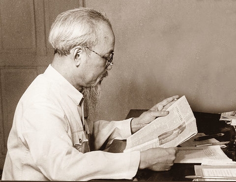 Những bài thơ viết về Bác của Nguyễn Xuân Sanh