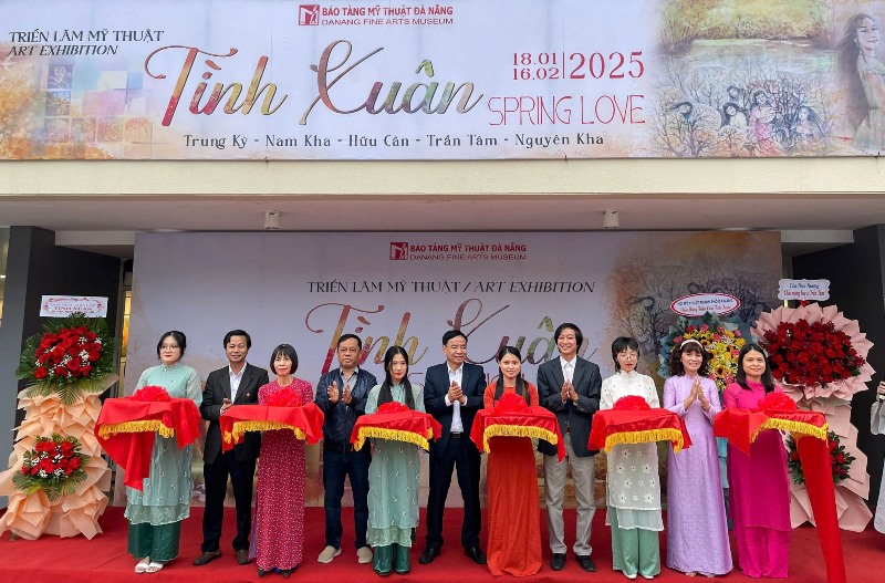 Giới thiệu 43 tác phẩm mỹ thuật tại triển lãm “Tình xuân”