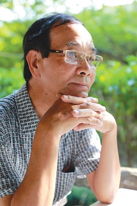 Thơ Nguyễn Tấn Sĩ