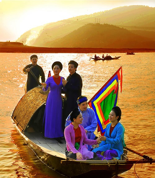 Câu hát quê Người