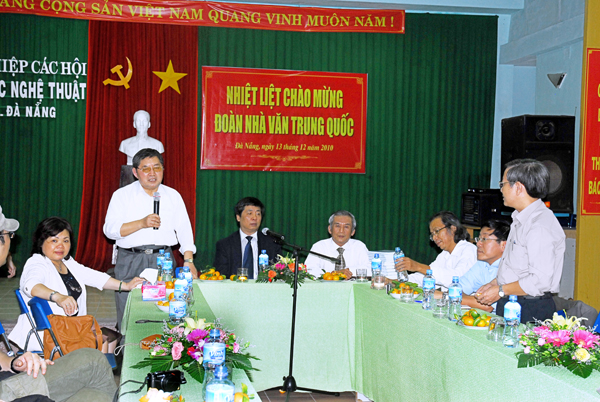 TIẾP ĐOÀN NHÀ VĂN TRUNG QUỐC NĂM 2010