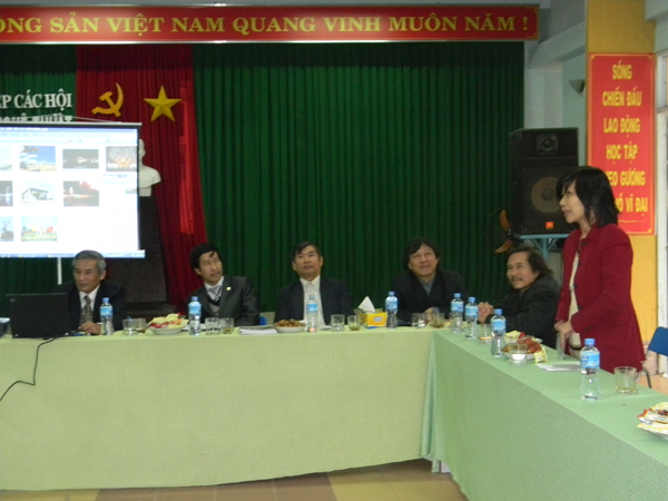 GIAO LƯU VỚI HỘI VĂN HỌC NGHỆ THUẬT THÀNH PHỐ HẢI PHÒNG 2011