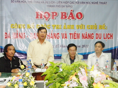 Họp báo công bố cuộc thi và triển lãm ảnh chủ đề 