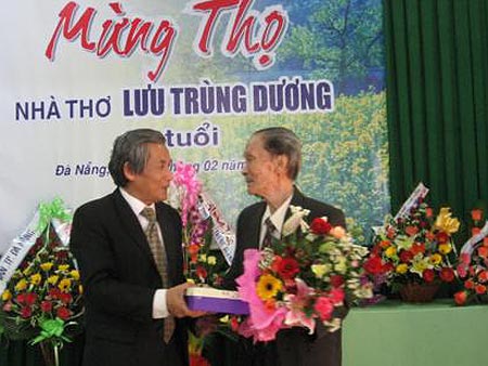 Nhà thơ Lưu Trùng Dương 