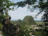Trên Ngũ Hành Sơn - Thơ Ngân Vịnh