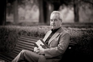 Bí ẩn văn chương John Banville