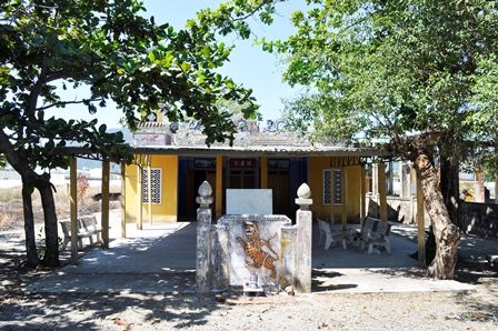 Đình Nại Hiên Đông - Lê Văn
