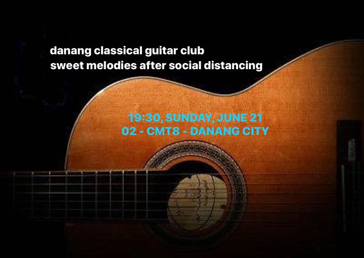 Trình tấu guitar cổ điển tại Nhà văn hóa Lao động thành phố