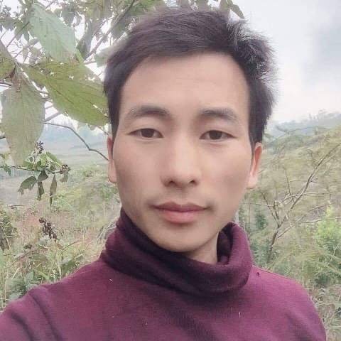 Thơ Vàng A Giang