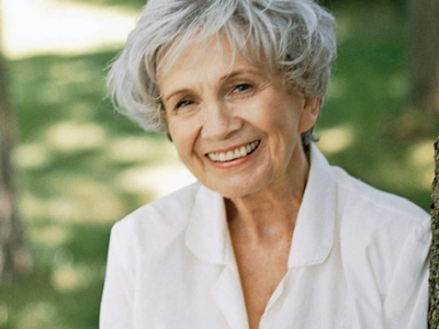 ALICE MUNRO:  Nói theo cách riêng của mình