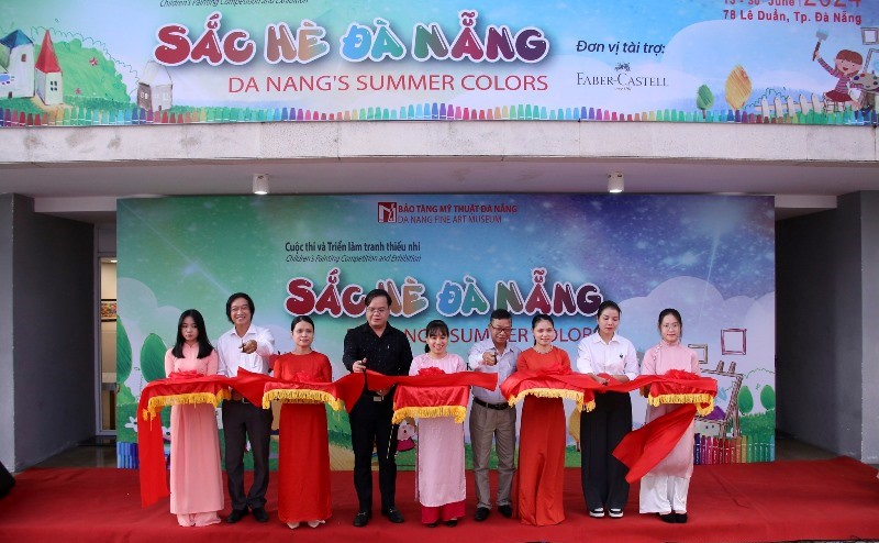 Triển lãm tranh “Sắc hè Đà Nẵng” giới thiệu nhiều tác phẩm đặc sắc của các họa sĩ nhí