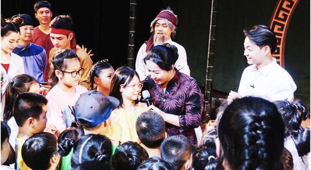 Không dễ làm sân khấu cho thiếu nhi