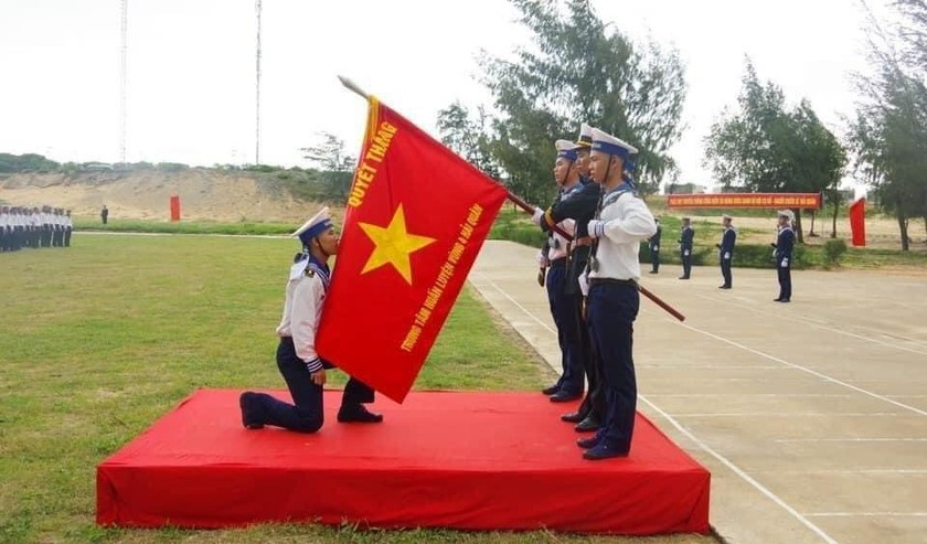 Thông báo gửi tác phẩm xét giải thưởng văn học nghệ thuật về đề tài "Bộ đội Cụ Hồ - Người chiến sĩ Hải quân"